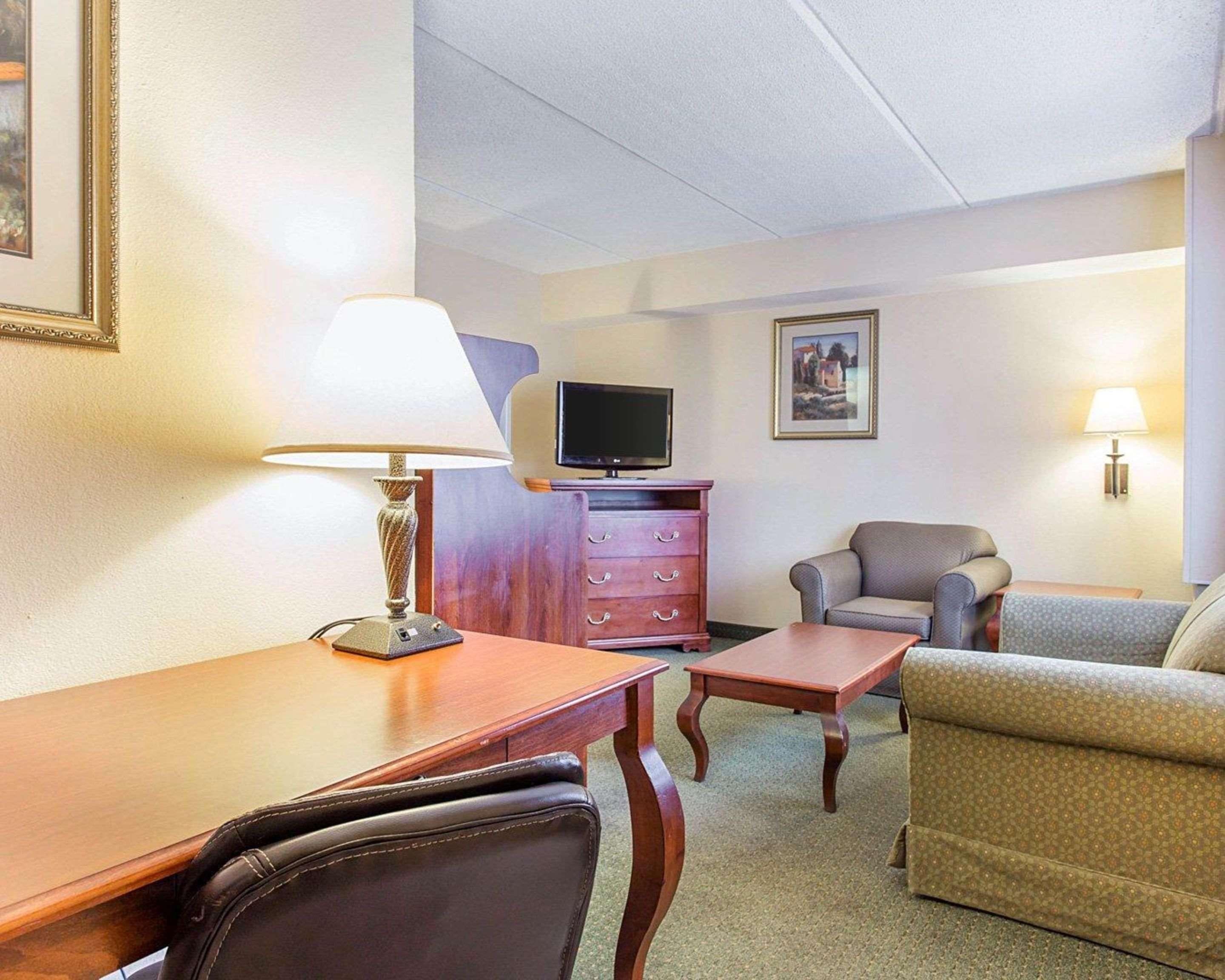 Econo Lodge Inn & Suites Griffin Exterior foto