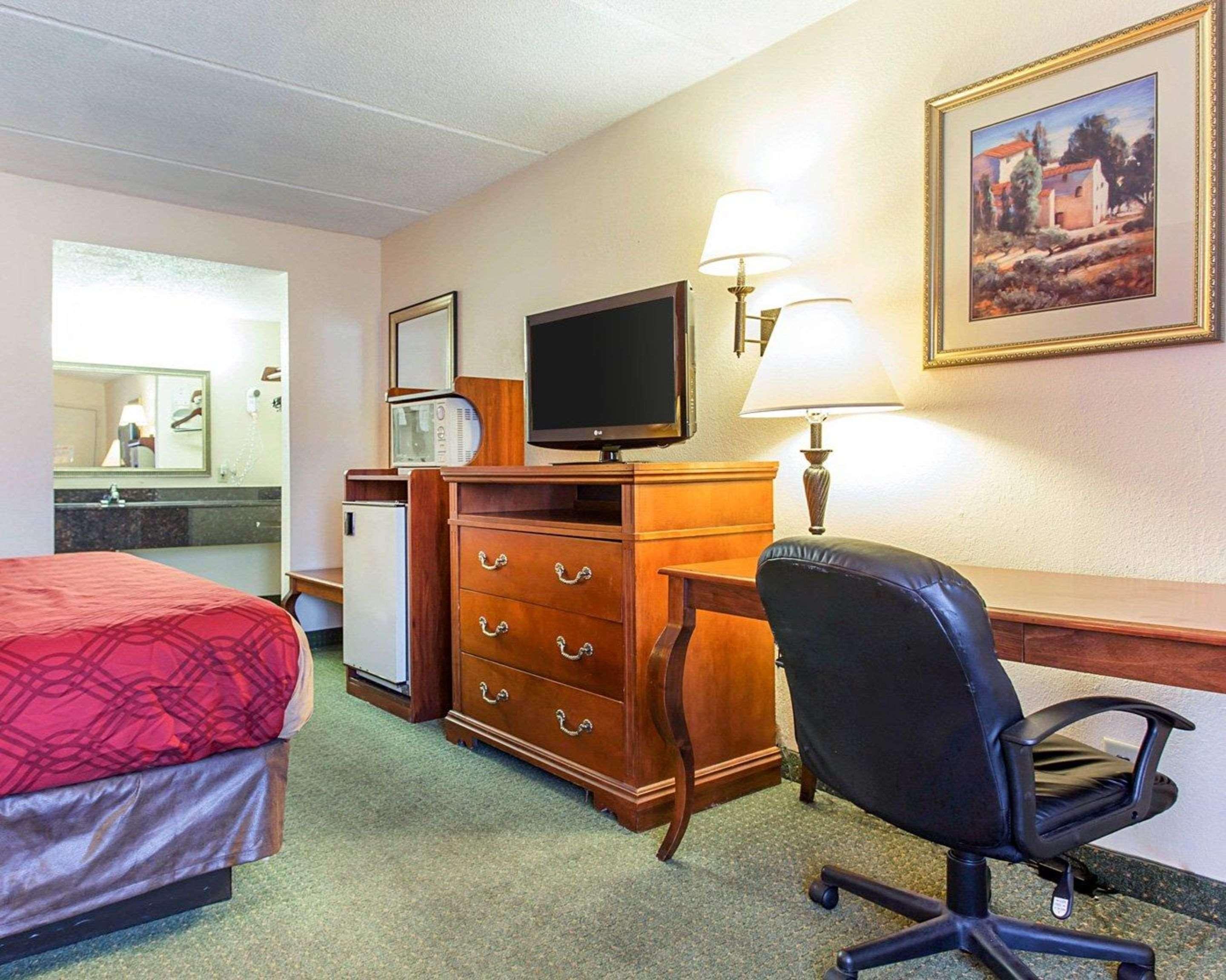 Econo Lodge Inn & Suites Griffin Exterior foto
